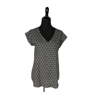 Express Sz S Women's Gray Medallion Print Vneck Short Sleeve Satin Blouse
